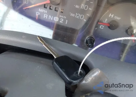 1999 Mercury Grand Marquis Gs z USA, uszkodzony, nr VIN 2MEFM74W9XX680268